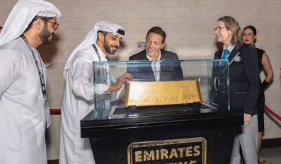 Dubai outshines Japan with worlds largest gold bar